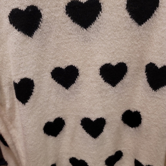 Sweater - Picture 4 of 6